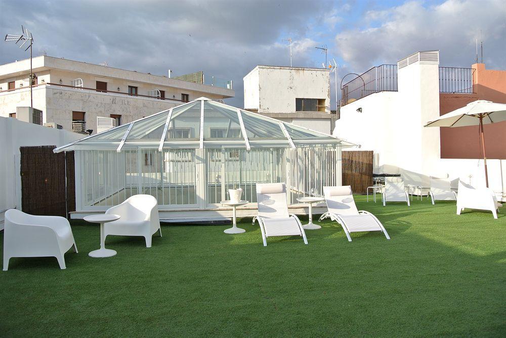 Suites Sevilla Plaza Exterior photo